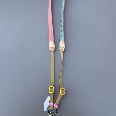 20mmカメラ＆スマホトラップサーモンピンク（裏地山藍ずり）（革ドット染め）