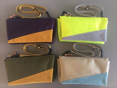 サコッシュ別注カラー入荷のお知らせ！！