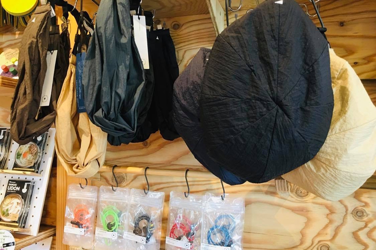 ベレー帽とターバンのイメージ画像